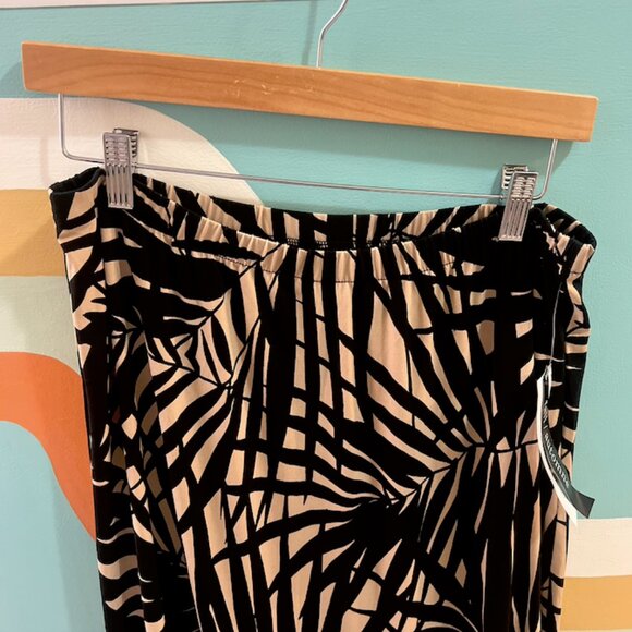 Swingy Neutral Leaf Print Skirt Flare | NWT Sz 12 - Picture 6 of 6